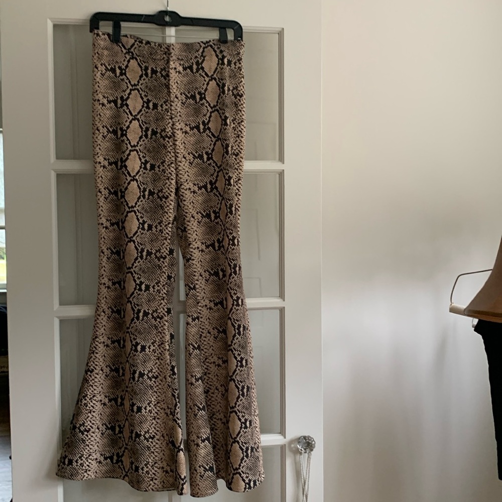 ZARA WOMAN BEAUTIFUL BELL BITTOM PANTS